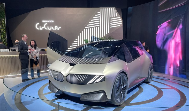 BMW i Vision Circular概念车发布：可持续出行新篇章